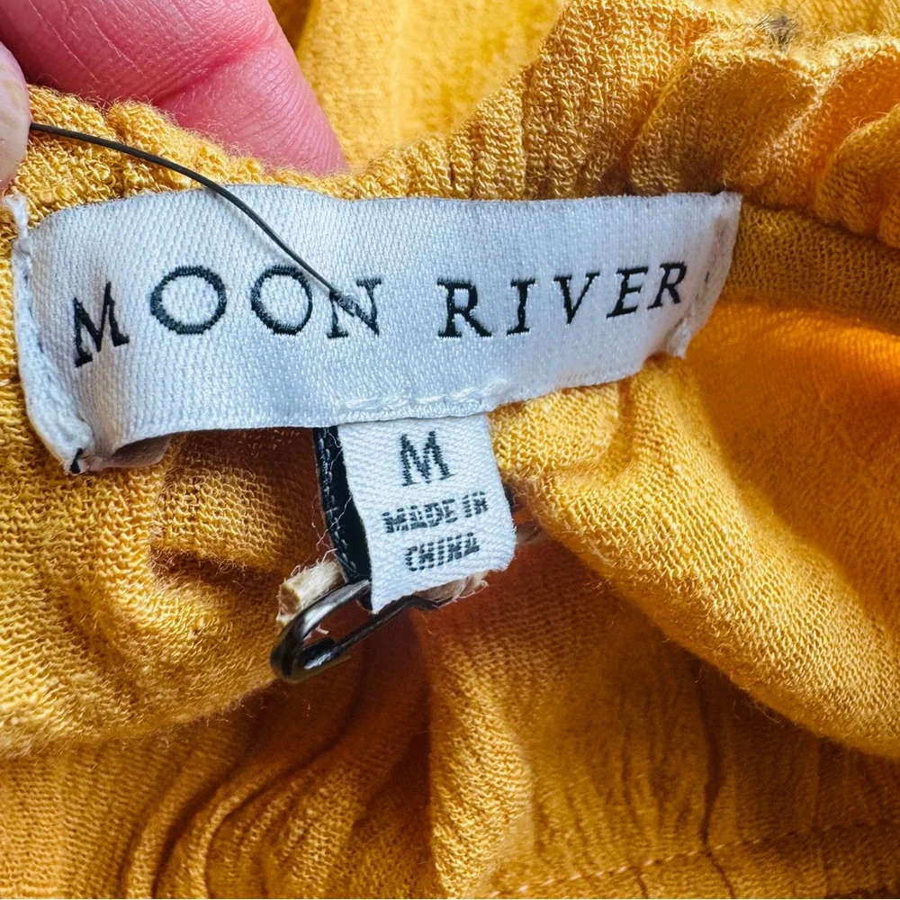 Moon river mustard bell sleeve open back nwt medium